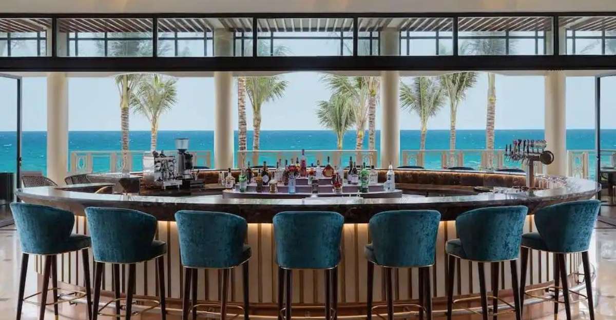 Nhà hàng La Plage tại Sheraton Grand Danang Resort & Convention Center