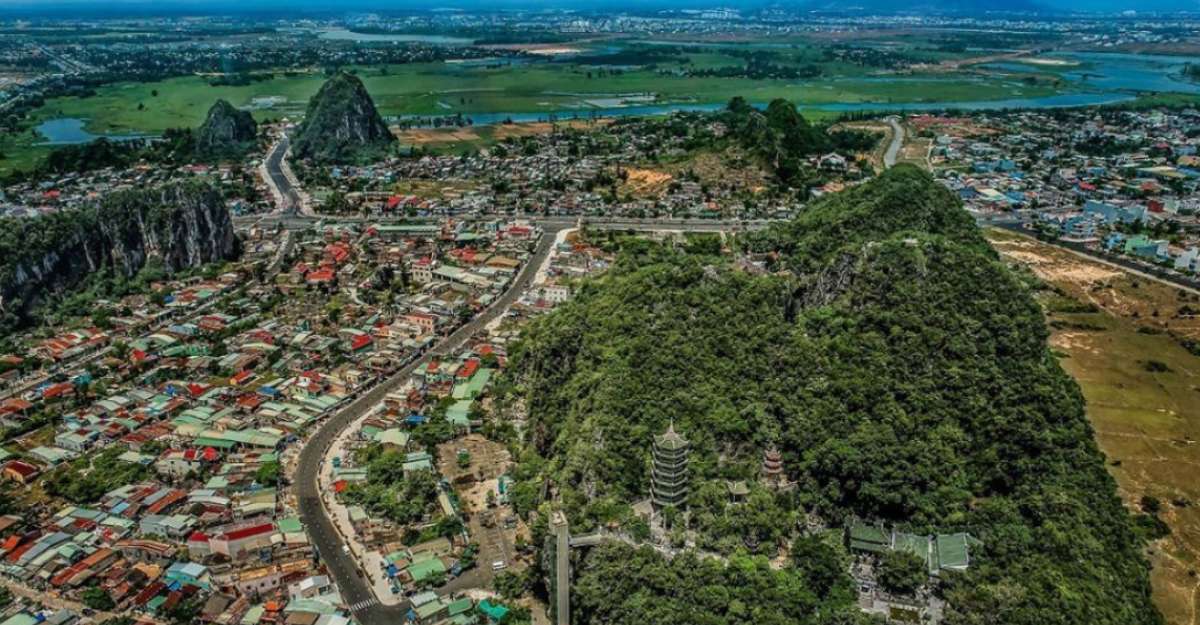 Địa điểm du lịch Ngũ Hành Sơn nhìn từ trên cao