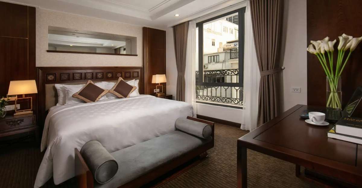 Phòng Rex Suite With City View tại Rex Hanoi Hotel