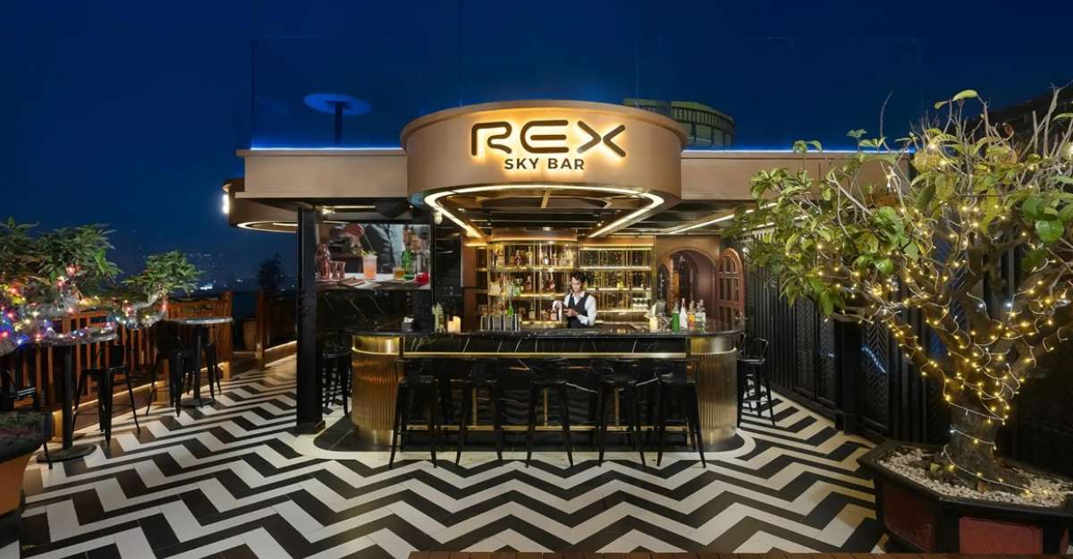 Rex Sky Bar tại Rex Hanoi Hotel