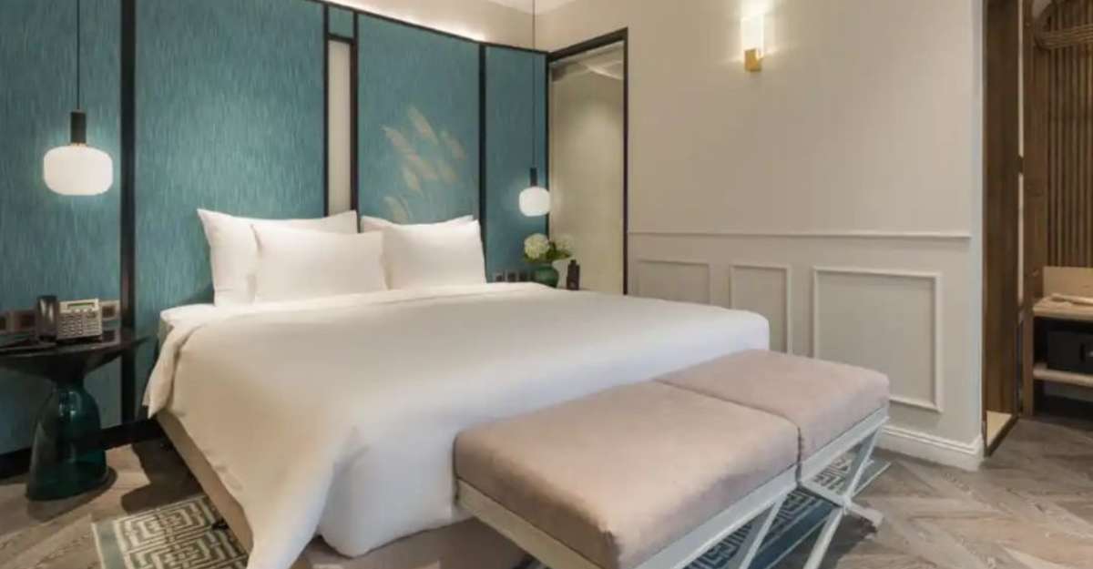 Không gian Lapa Junior Suite With Balcony tại La Passion Hanoi Hotel & Spa