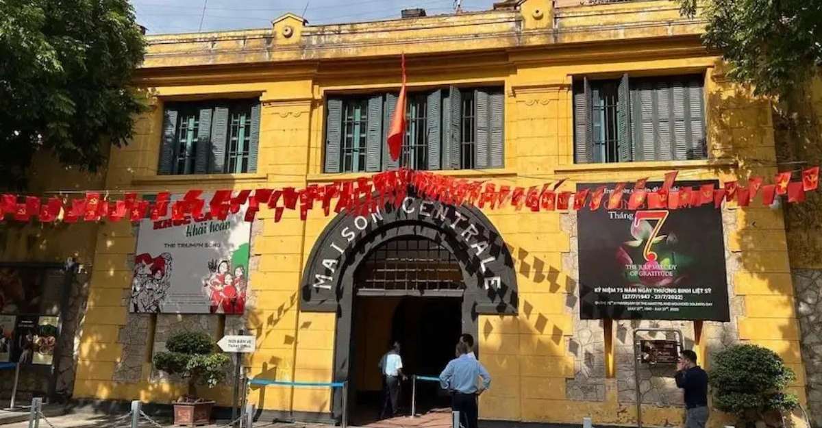 Di tích Nhà tù Hoả Lò