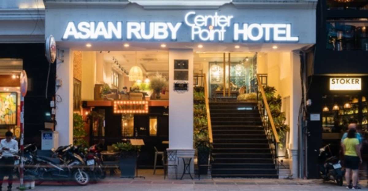 Hình ảnh Asian Ruby Center Point Hotel nhìn từ bên ngoài