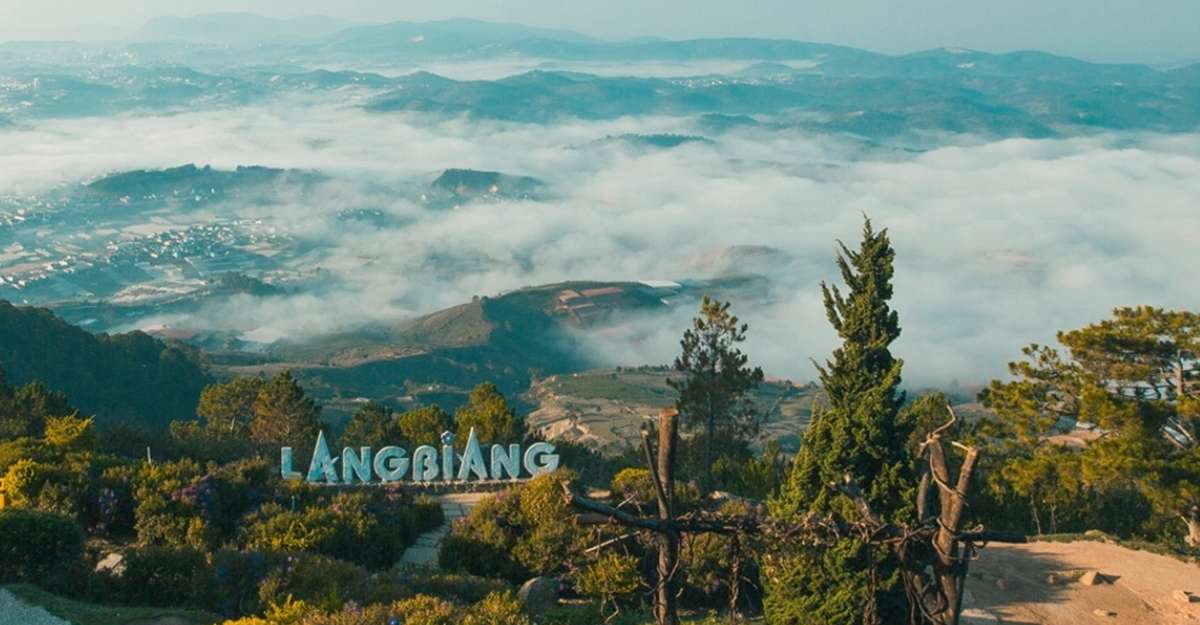 Tham quan Núi Langbiang Đà Lạt
