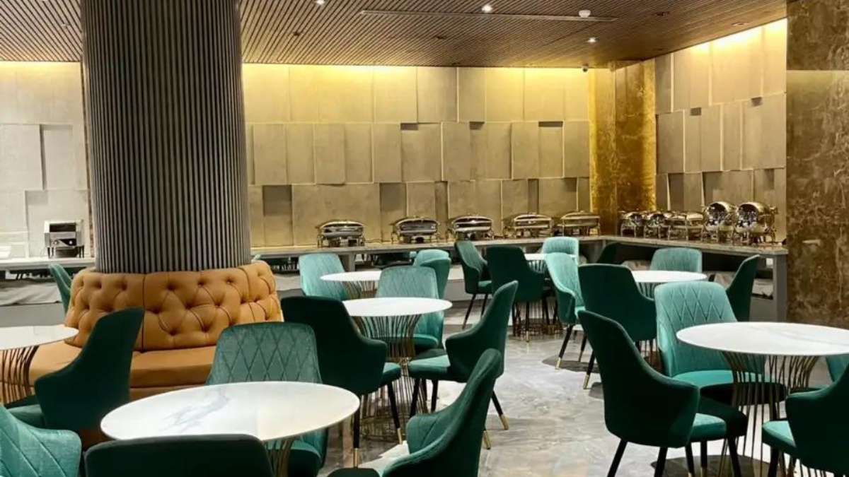 Nhà Hàng tại Acnos Hotel