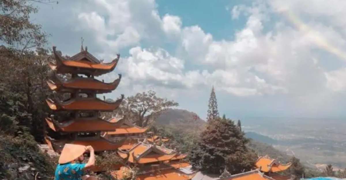Núi Tà Cú