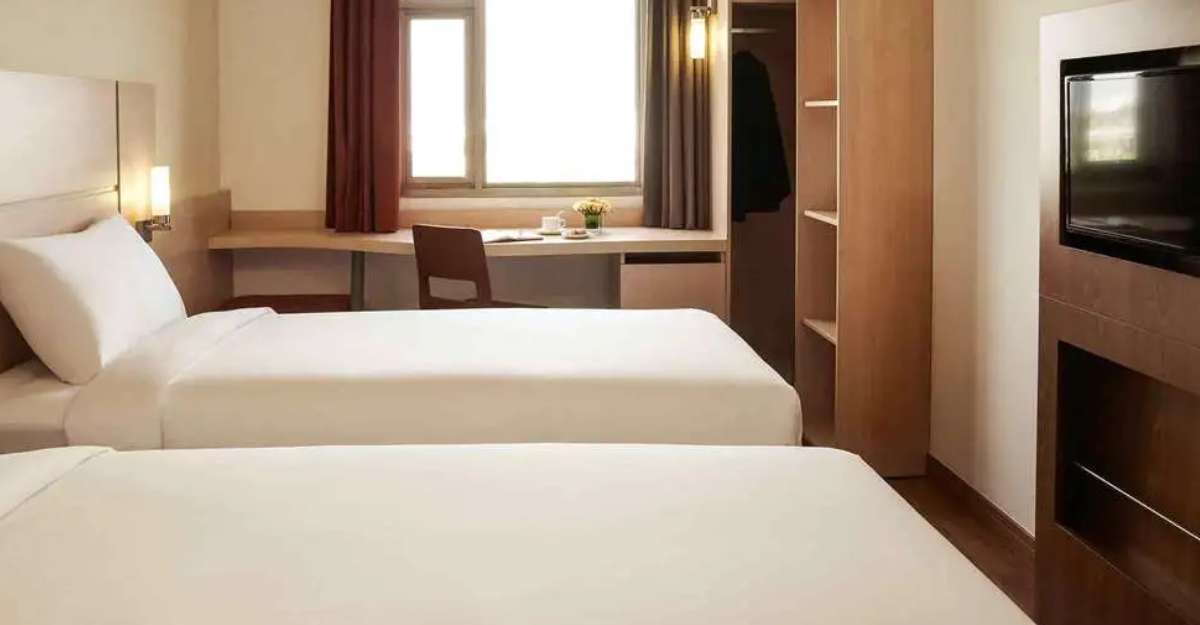 Standard With Two Single Beds tại ibis Saigon South