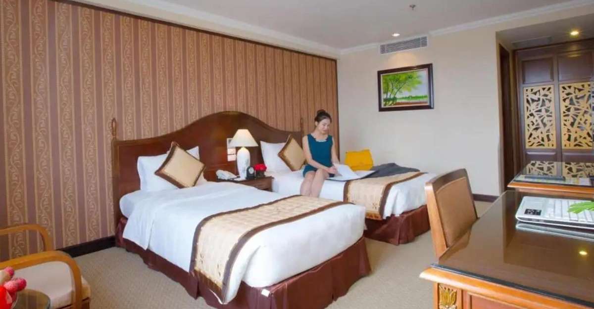 Phòng Deluxe River View tại Chalcedony Hotel