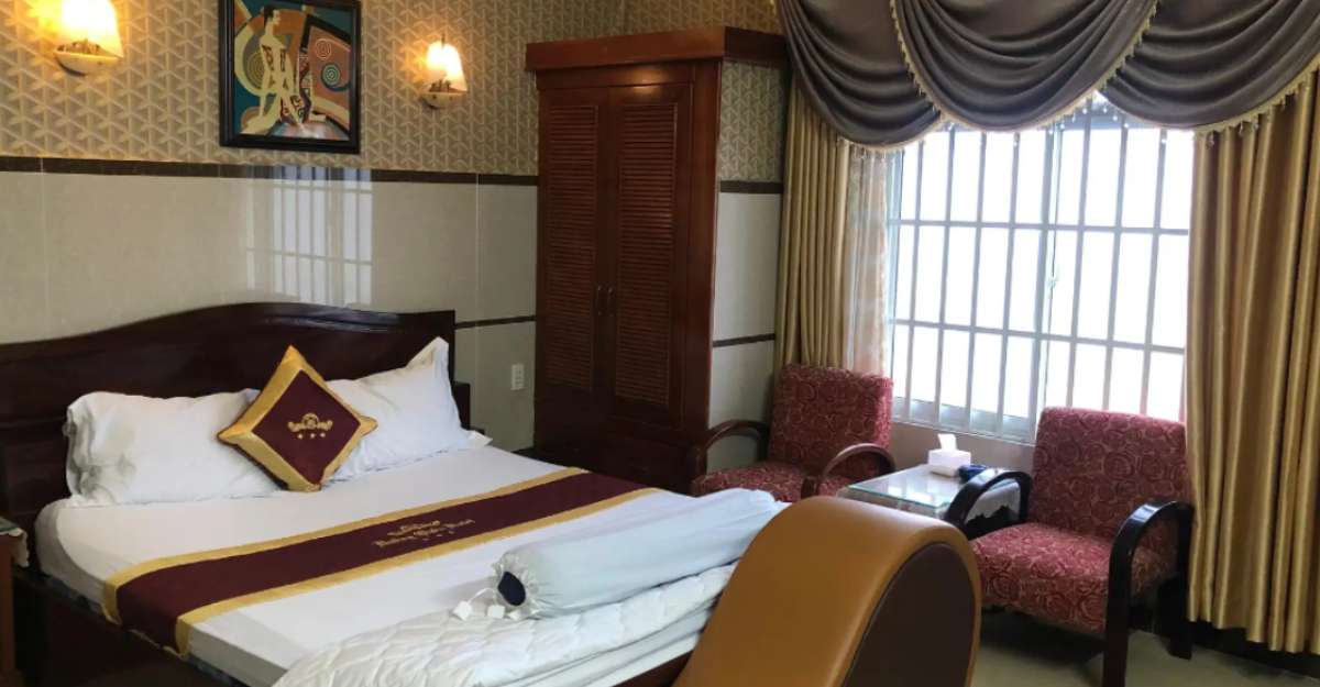 Hoang Quan Hotel Tan Phu - khách sạn quận Tân Phú