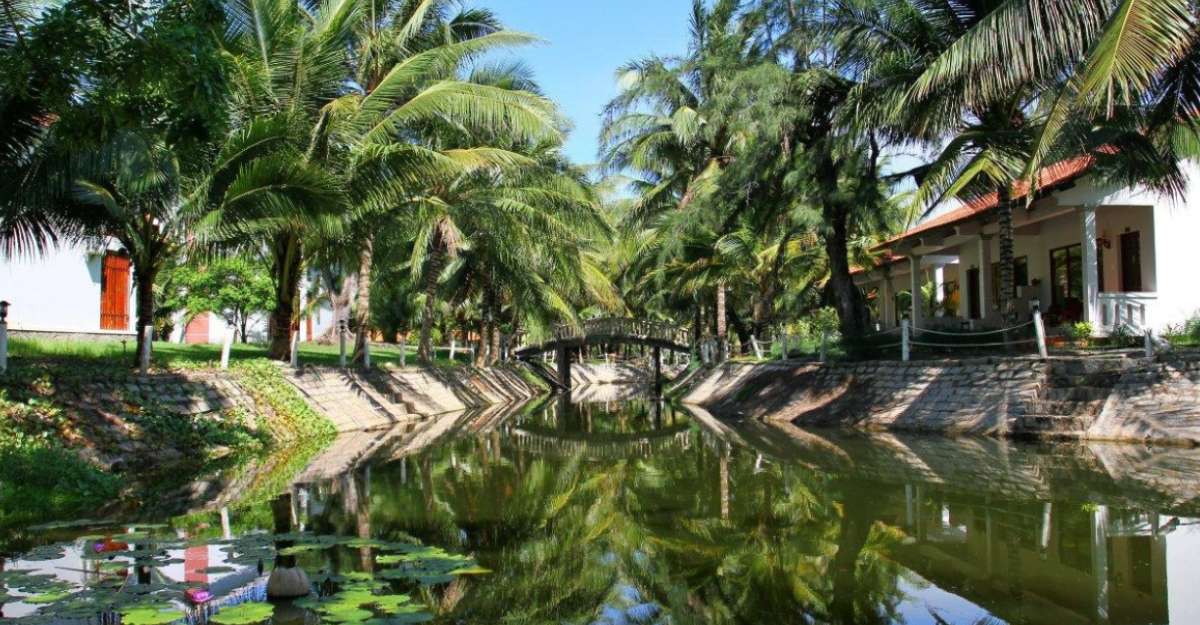Bungalow Deluxe River/Garden View tại Dat Lanh Resort