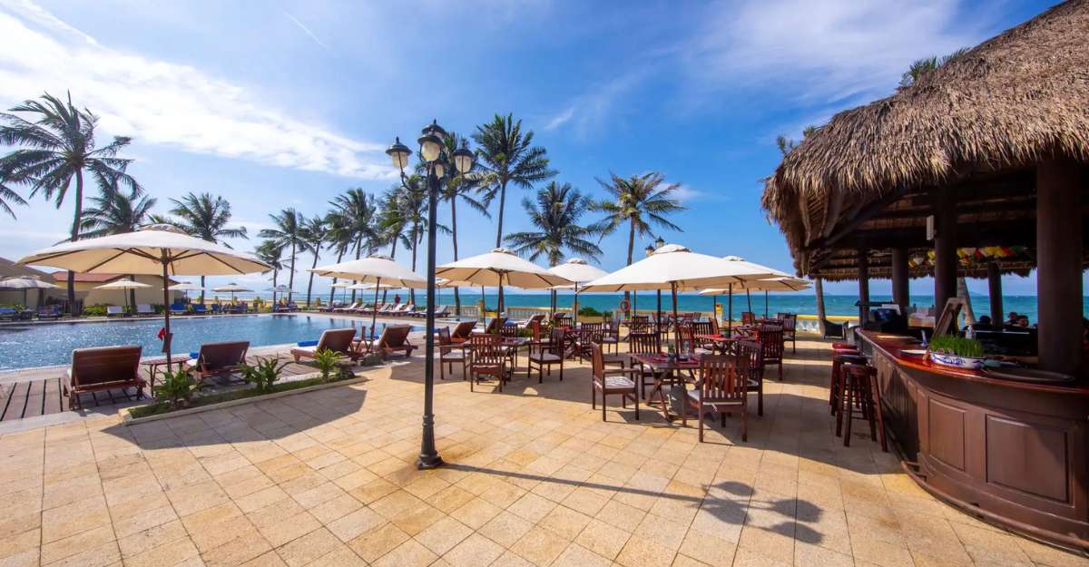 Quầy bar Faifo tại Victoria Hoi An Beach Resort and Spa