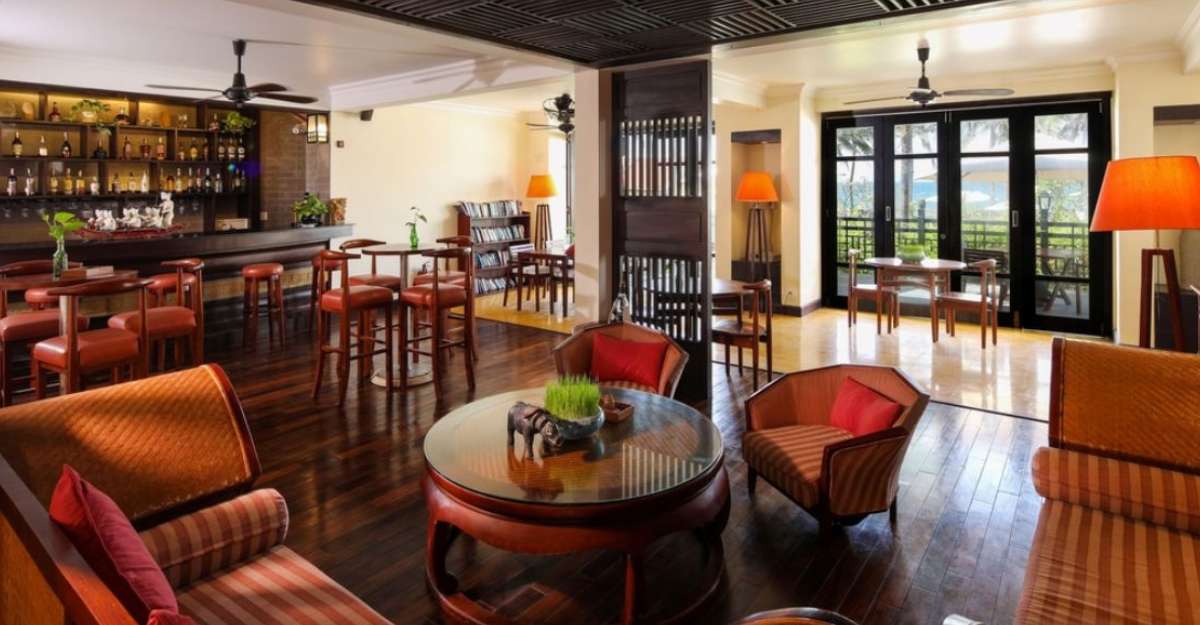 Quầy bar Chàm tại Victoria Hoi An Beach Resort and Spa