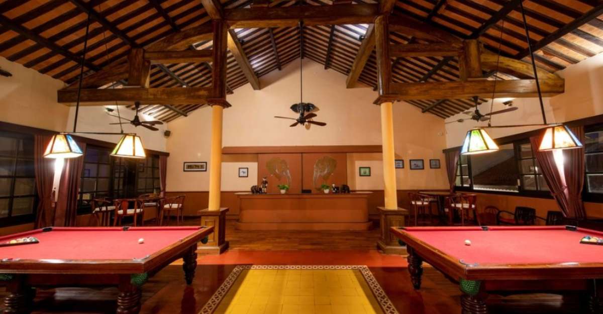 Quầy bar Elephant tại Victoria Hoi An Beach Resort and Spa