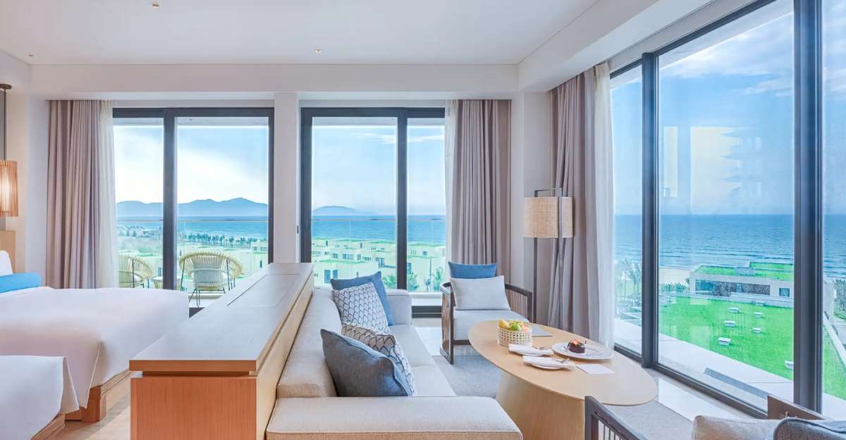 Phòng Corner Suite Twin Ocean View tại Shilla Monogram Quangnam Danang