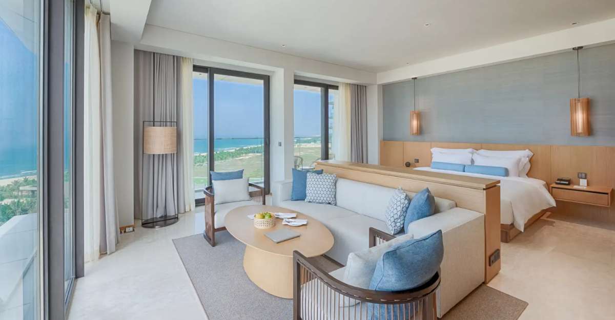 Phòng Corner Suite Double Ocean View tại Shilla Monogram Quangnam Danang
