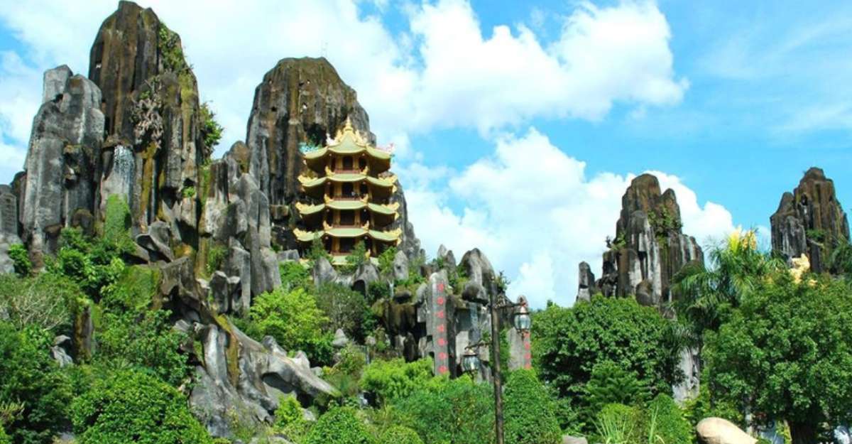 Tour chùa Linh Ứng, Ngũ Hành Sơn, Hội An trong nửa ngày hứa hẹn là hành trình khám phá kỳ thú tại Đà Nẵng