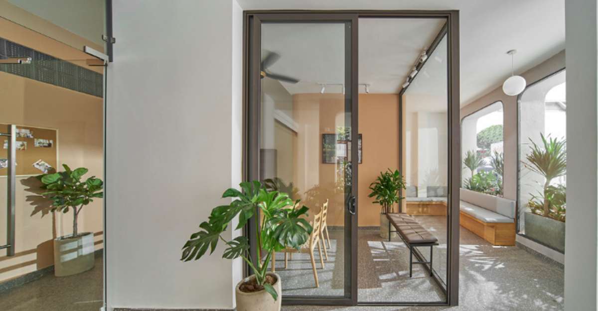 Khu vực tiền sảnh và phòng cộng đồng tại chi nhánh Nguyễn Du