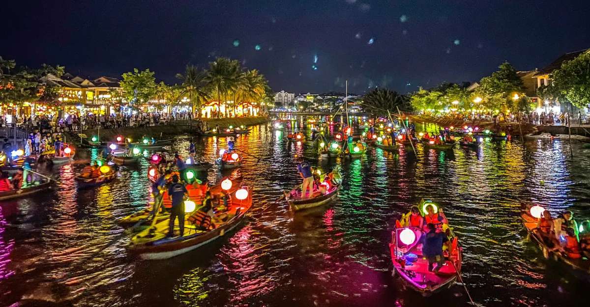 Thả hoa đăng trên sông Hoài