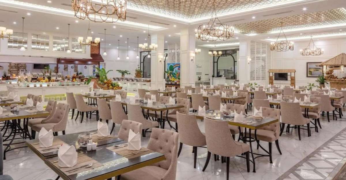 Melia Vinpearl Cam Ranh Beach Resort nhà hàng Merkado