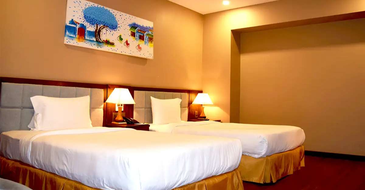 Phòng Superior Twin Window tại Yarra Ocean Suites Danang