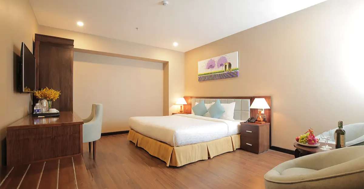Phòng Superior Double Without Window tại Yarra Ocean Suites Danang