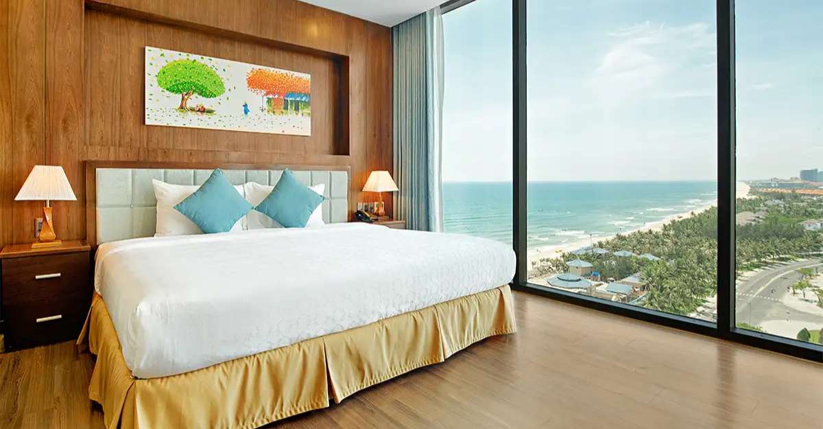 Phòng Yarra King tại Yarra Ocean Suites Danang