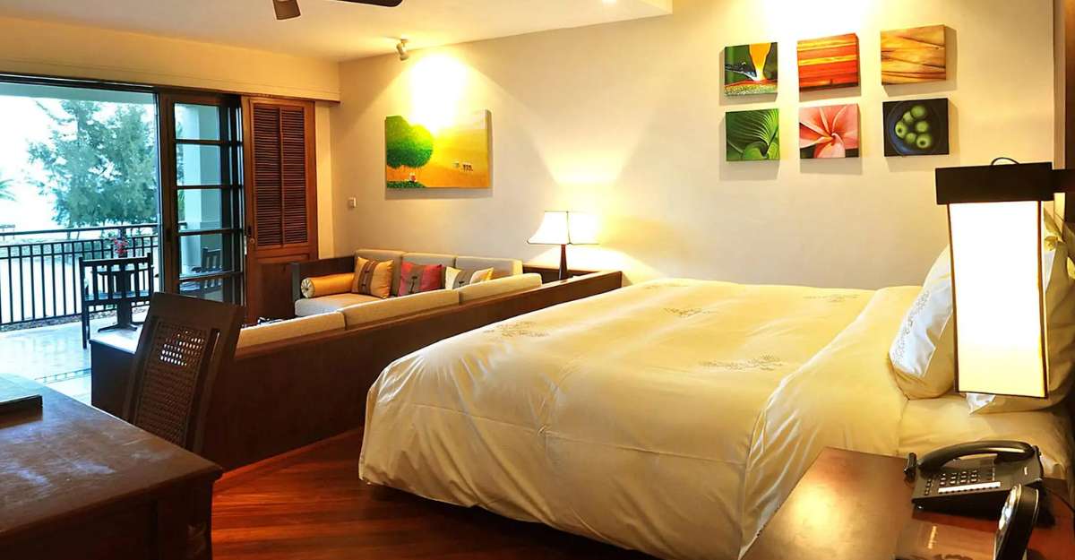Phòng Ocean Suite tại Khách sạn Furama Đà Nẵng