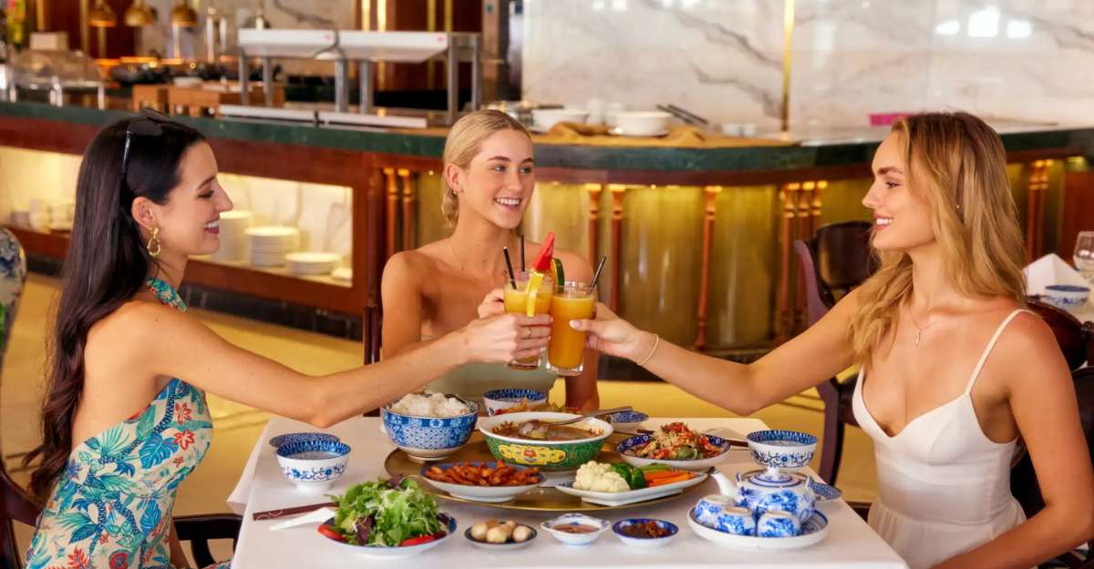 Bên trong của nhà hàng Danaksara tại Khách sạn Furama Đà Nẵng