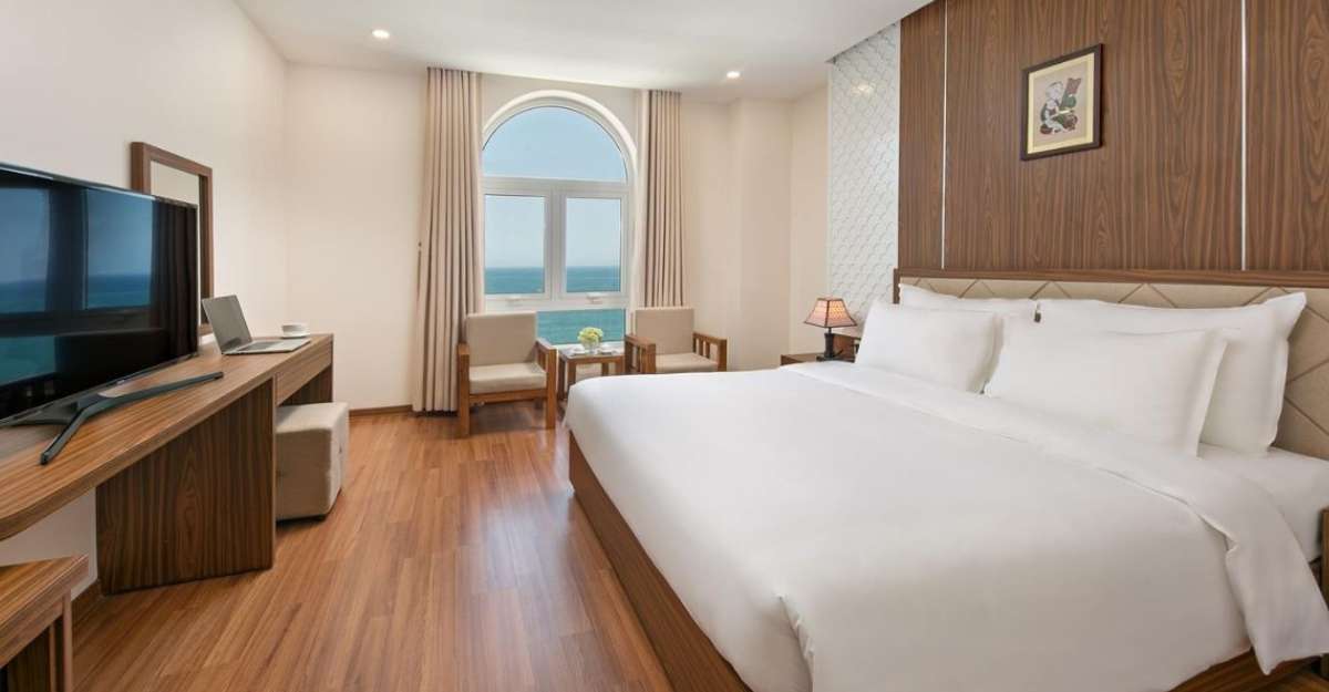 Không gian phòng De L Amour Suite tại De Lamour Hotel