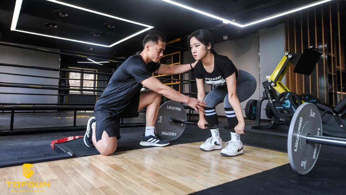 Phòng gym Topgun tại MK Premier Boutique Hotel