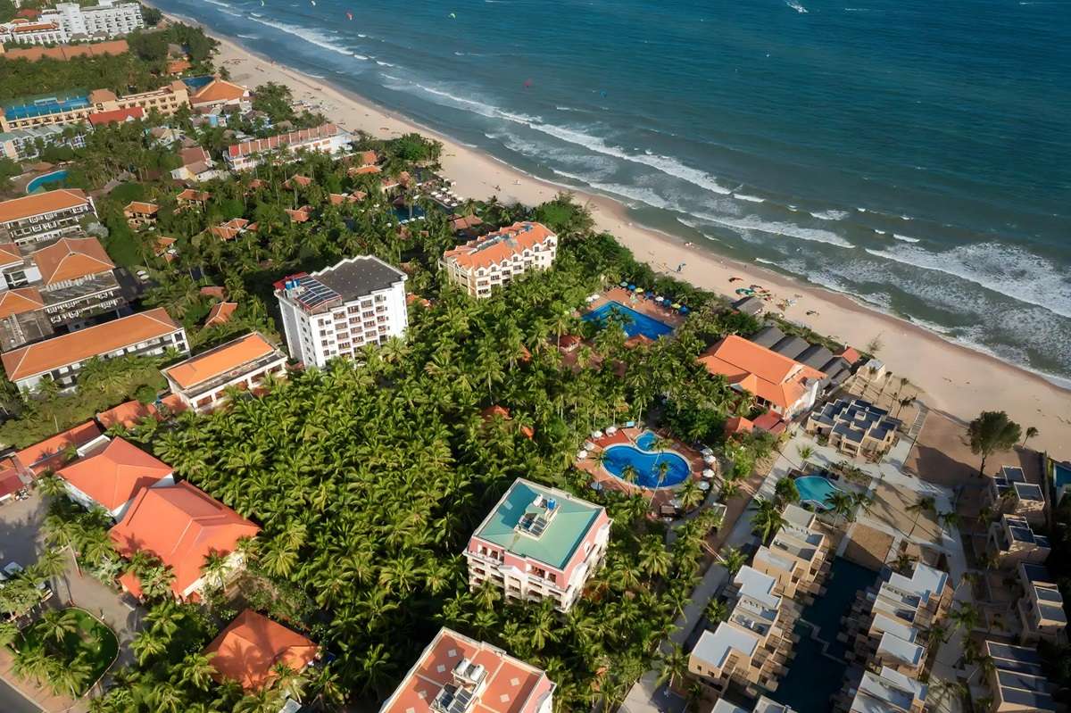 Ảnh Sea Lion Beach Resort & Spa nhìn từ xa