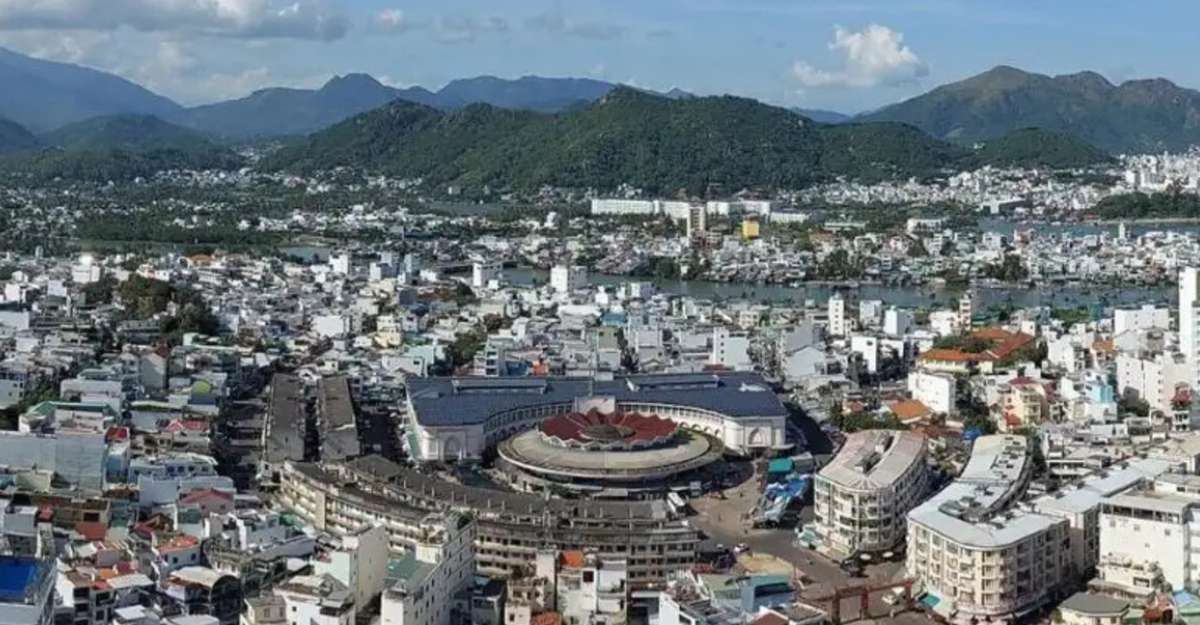 Chợ Đầm Nha Trang nhìn từ trên cao