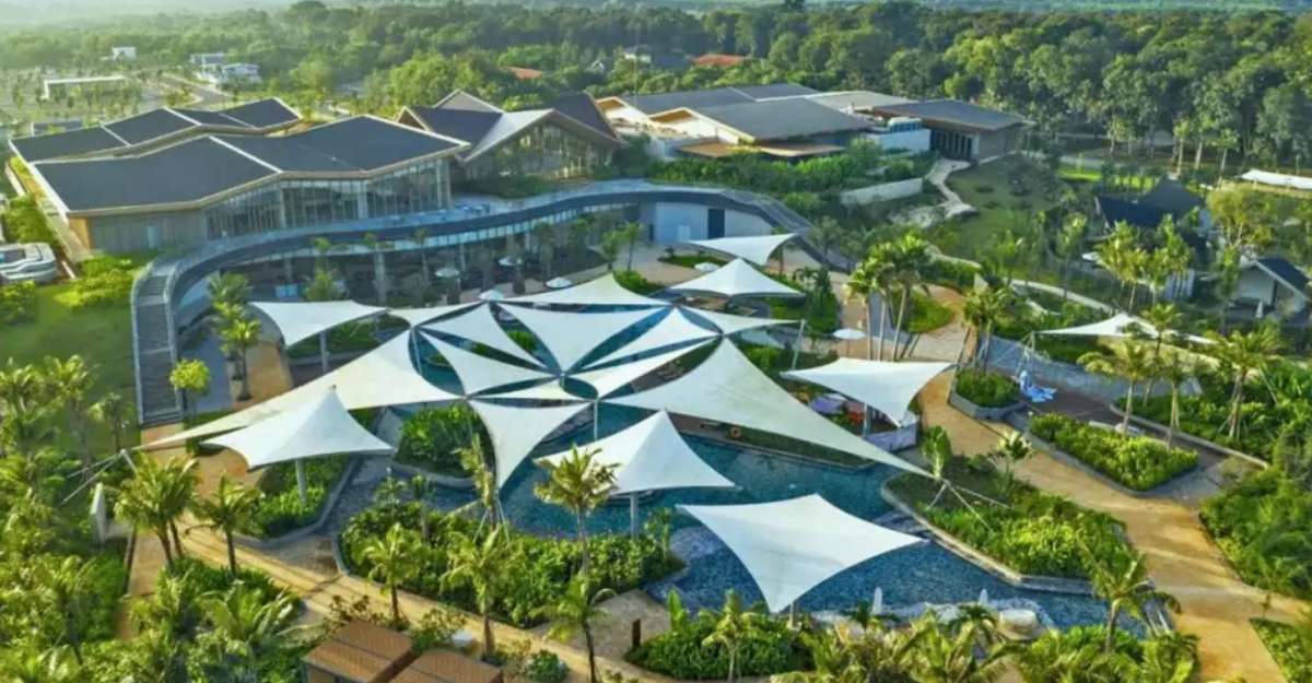 Suối nước nóng Bình Châu