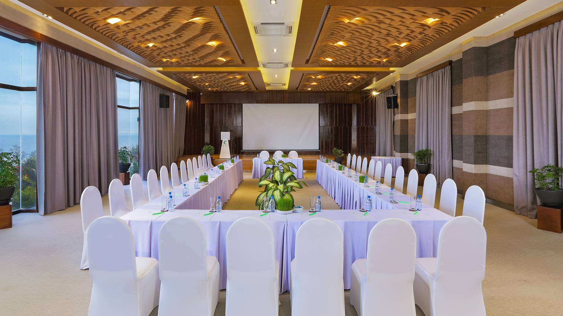 Phòng hội nghị tại The Cliff Resort & Residences