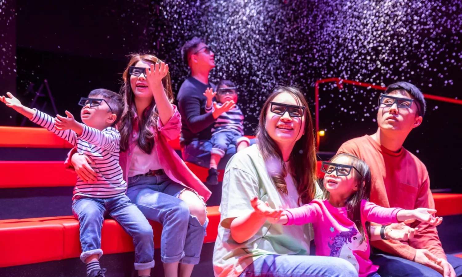 Đắm chìm vào thế giới điện ảnh LEGO sống động với công nghệ 4D tiên tiến
