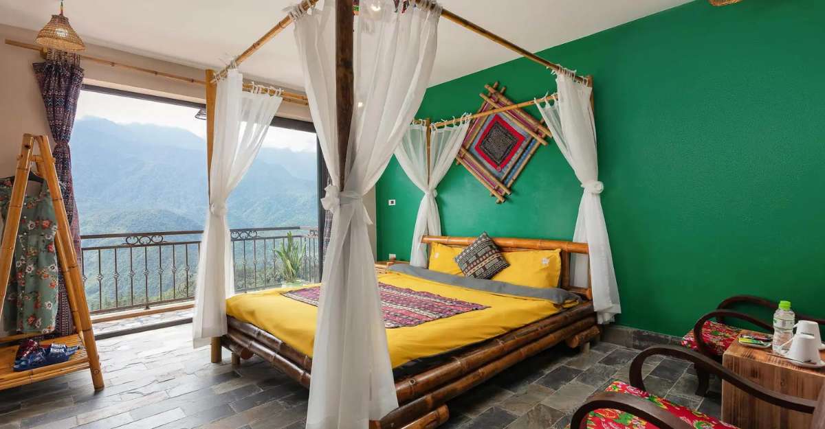 Deluxe King Balcony tại Mega View Homestay