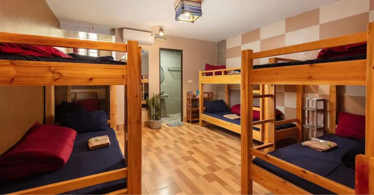 Bed In Mixed Dormitory Shared Bathroom tại Mega View Homestay