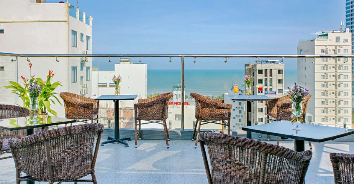 Calambora Cafe tại Grand Sunrise Boutique Hotel