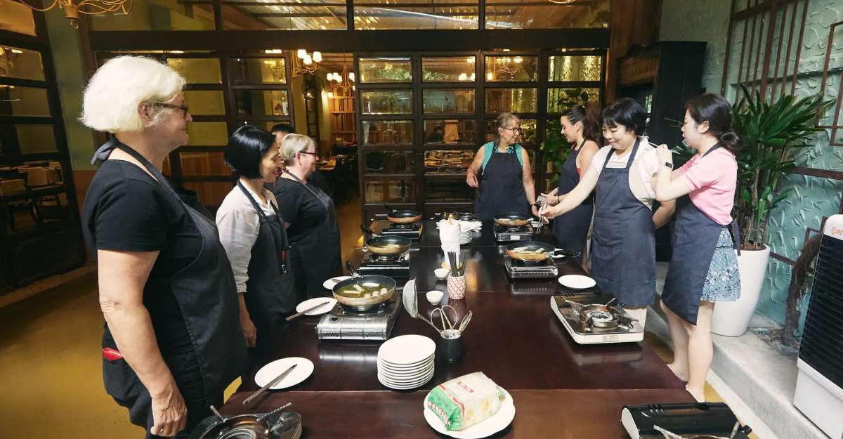 Lớp học nấu ăn Hoa Túc