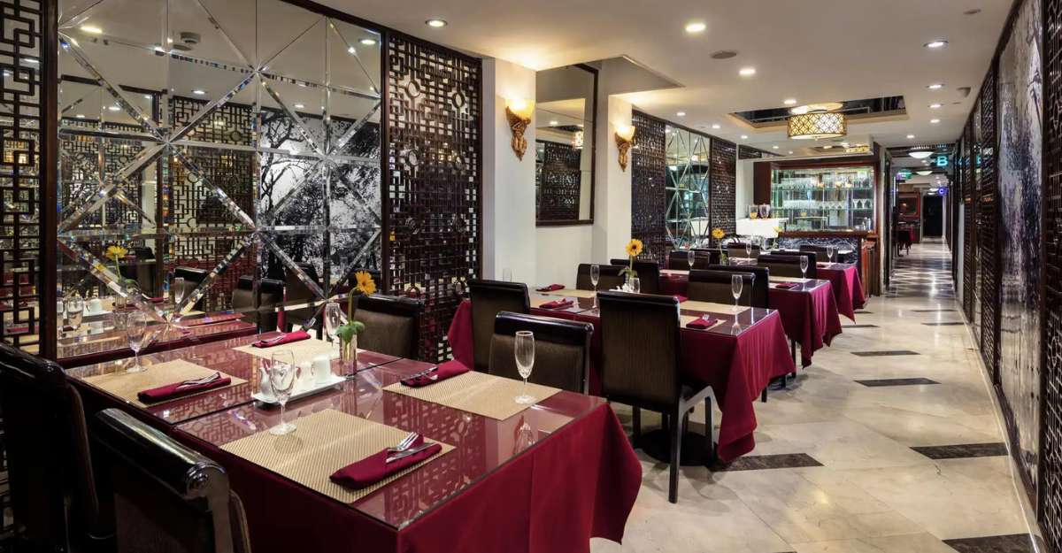 Nhà hàng tại Classy Holiday Hotel & Spa
