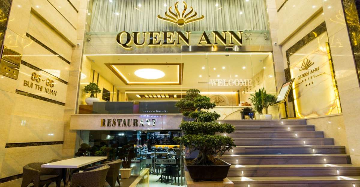 Ảnh Queen Ann Hotel nhìn từ bên ngoài