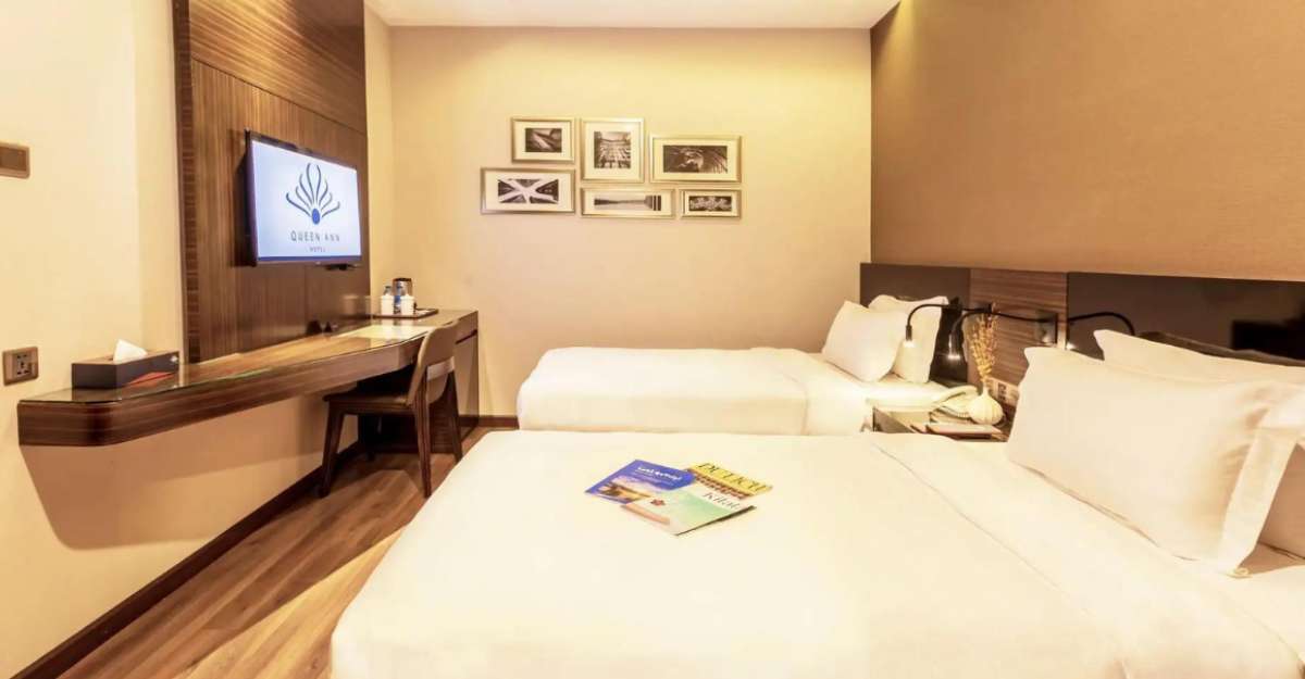 Không gian Superior Superior Twin (no Window) của Queen Ann Hotel