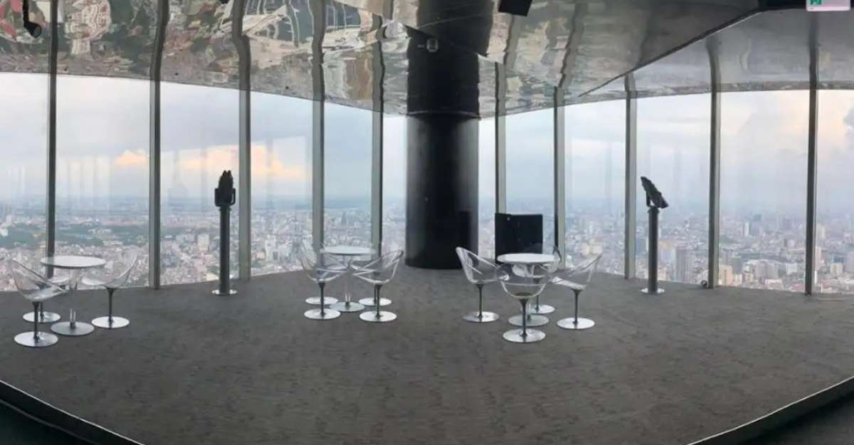 Ngắm nhìn toàn cảnh Hà Nội từ trên đài quan sát Lotte Center Hà Nội