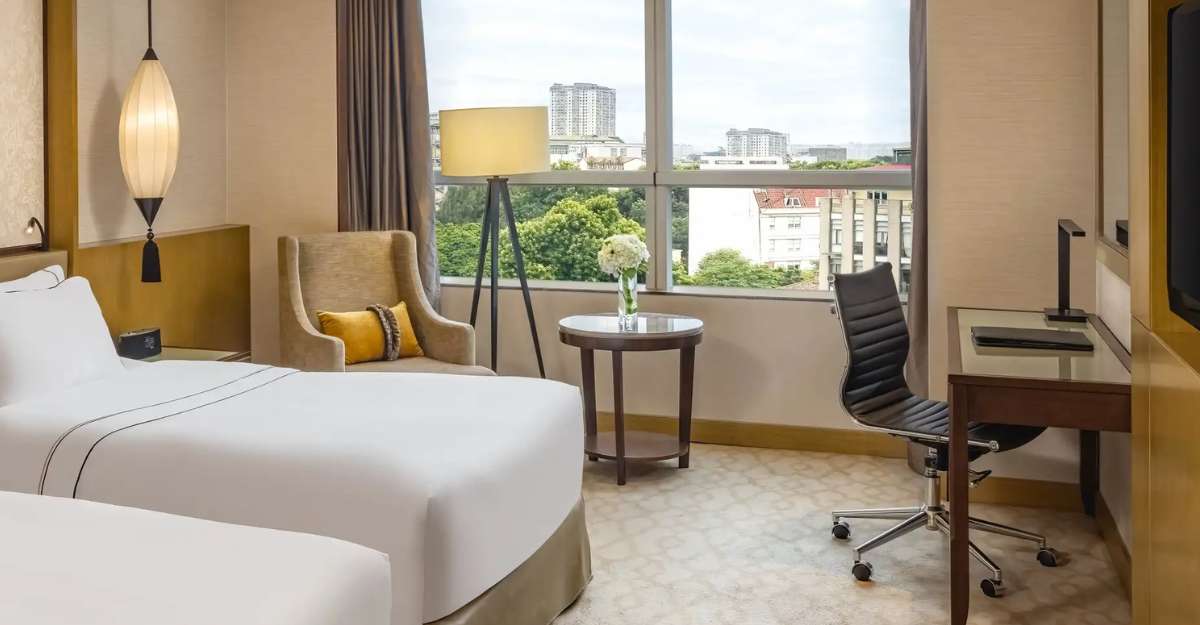 Melia Hanoi Hotel phòng Premium
