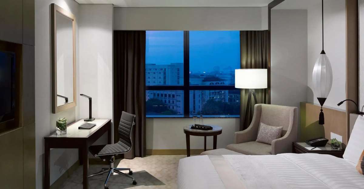 Melia Hanoi Hotel phòng The Level Suite - Prepayment Short - 02 Occ