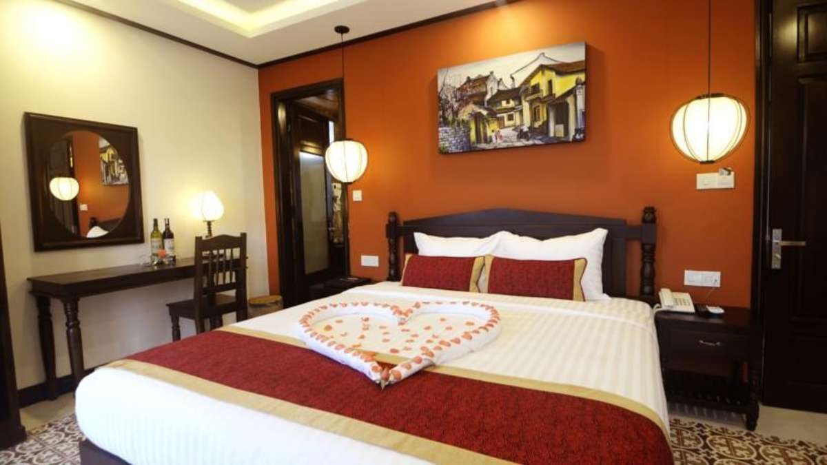 Không gian phòng nghỉ tại Golden Bell Backpacker Hotel & Pool Bar