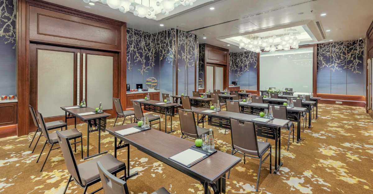 Phòng tổ chức sự kiện đa năng tại Melia Hanoi Hotel