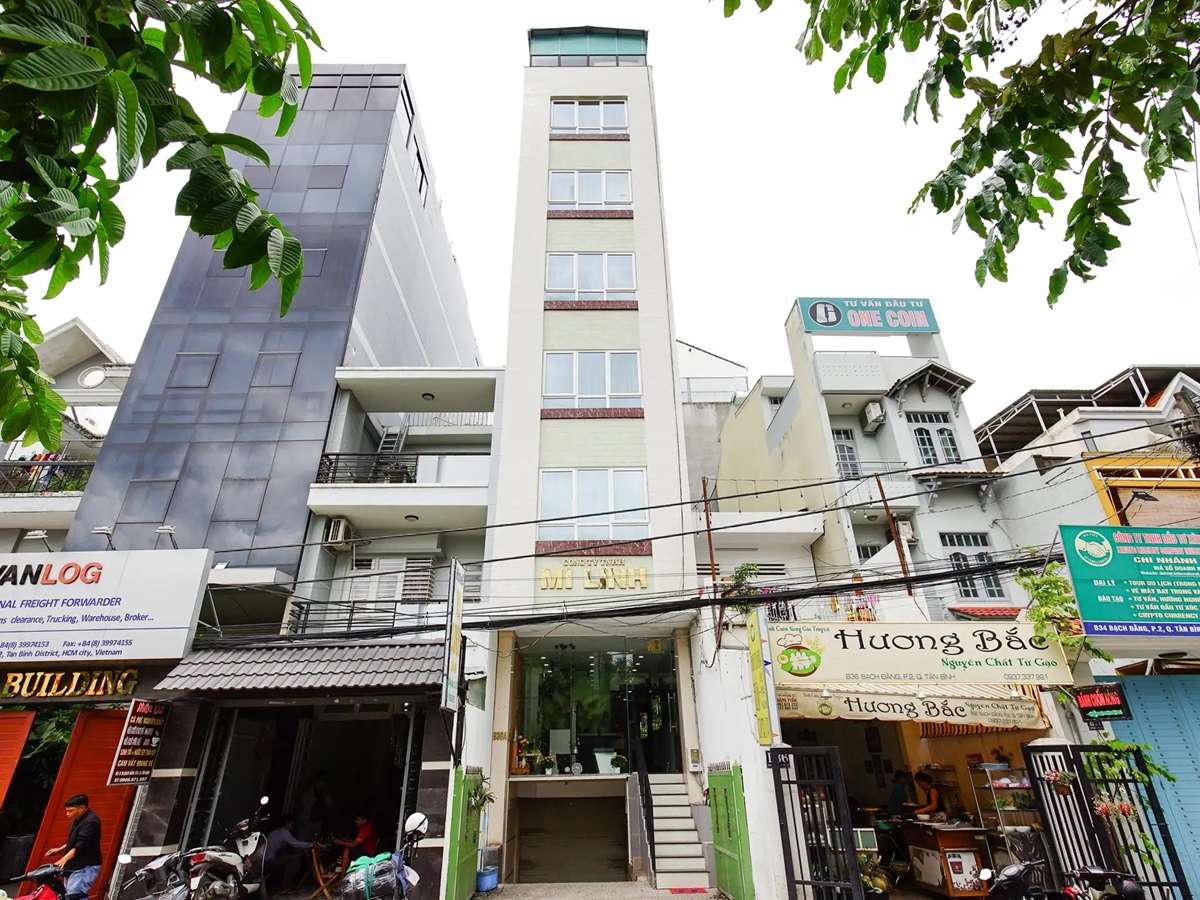 Mi Linh Hotel ( Near Tan Son Nhat International Airport)
