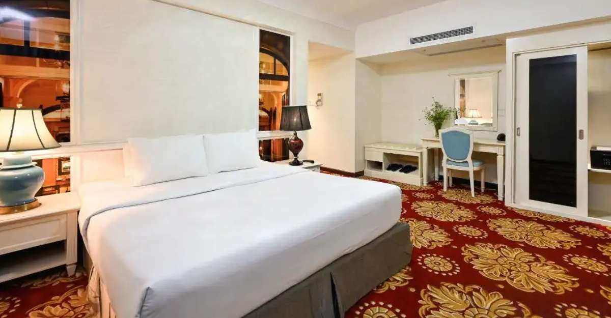 Vip Deluxe Window ở California Hotel Saigon