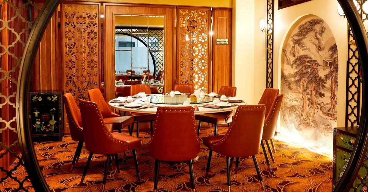 Nhà hàng Việt Hoa Lẩu tại California Hotel Saigon